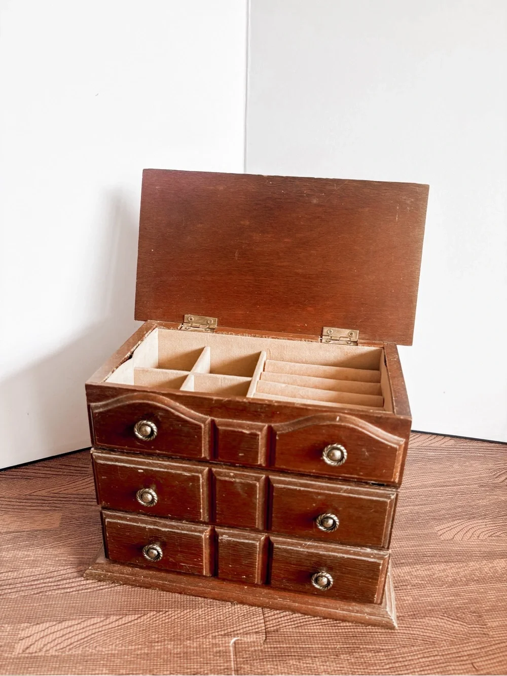 Vintage Brown Wooden Jewelry Organizer with Multi-Compartment Top
